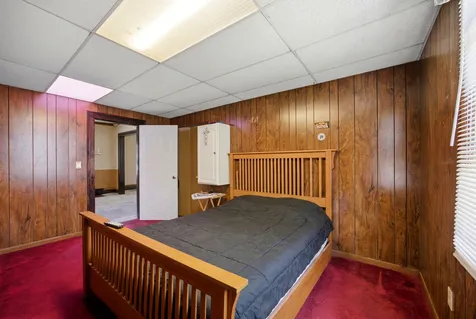 182 North Smith Street Aurora IL 60505