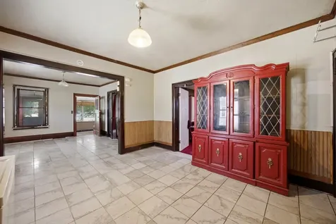 182 North Smith Street Aurora IL 60505