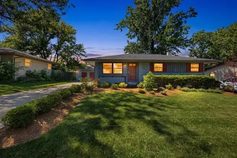 5609 Bellville Drive Rockford IL 61108