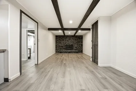 5609 Bellville Drive Rockford IL 61108