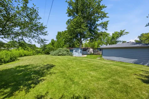 5609 Bellville Drive Rockford IL 61108