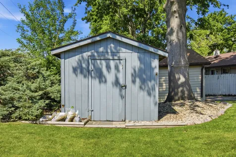 5609 Bellville Drive Rockford IL 61108