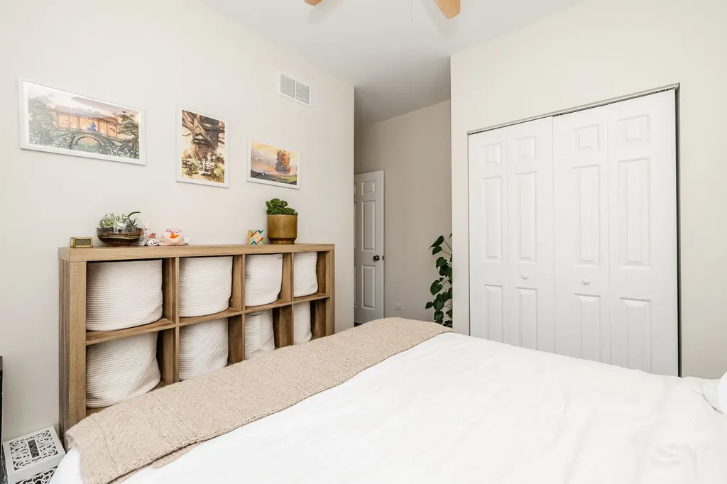 831 West 14th Place Chicago IL 60608