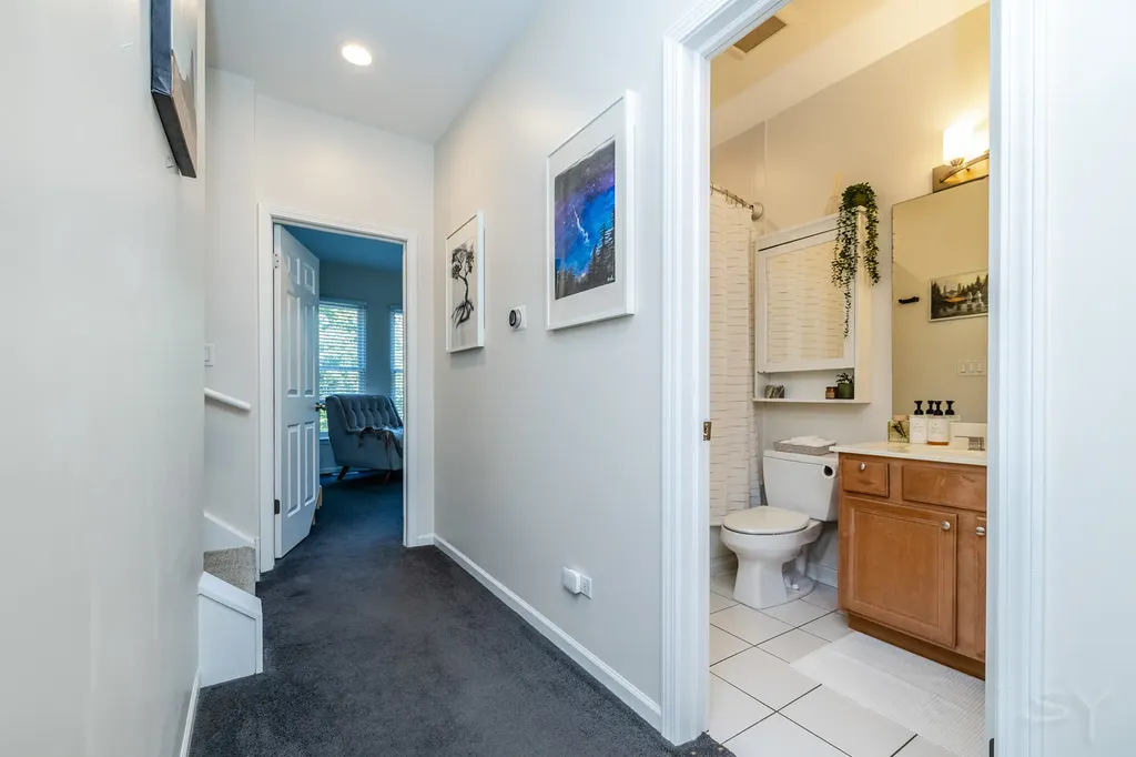 831 West 14th Place Chicago IL 60608