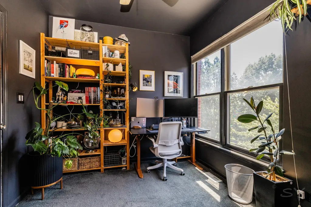 831 West 14th Place Chicago IL 60608