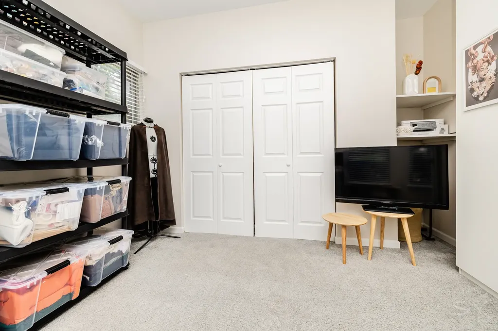 831 West 14th Place Chicago IL 60608