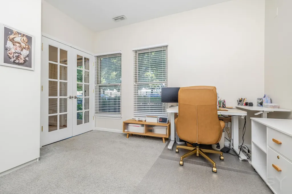 831 West 14th Place Chicago IL 60608