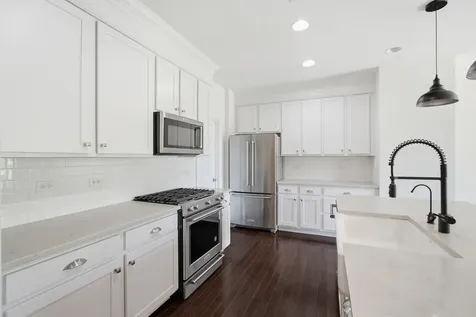 502 Peterson Court Barrington IL 60010
