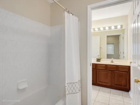 515 Superior Street Vernon Hills IL 60061