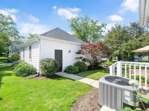 515 Superior Street Vernon Hills IL 60061
