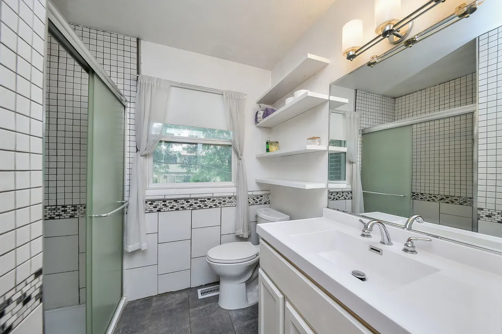 1521 Hillcrest Court Lombard IL 60148