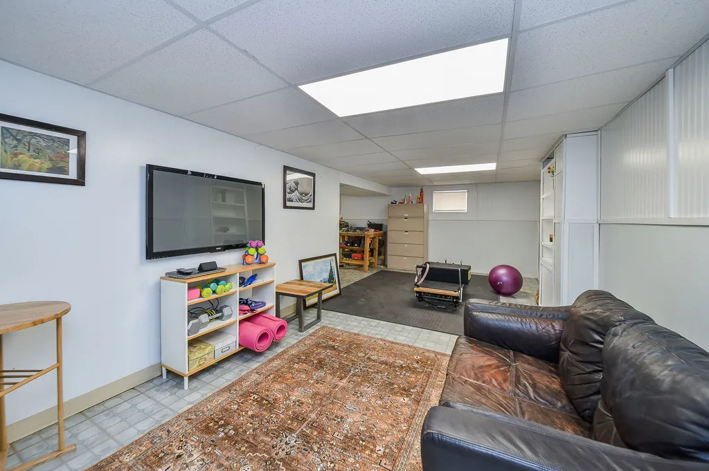 1521 Hillcrest Court Lombard IL 60148