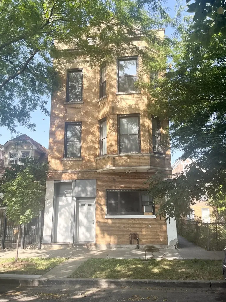 2706 South St Louis Avenue Chicago IL 60623