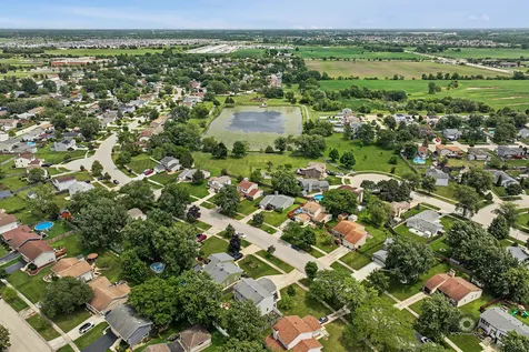 7652 West Hickory Creek Drive Frankfort IL 60423