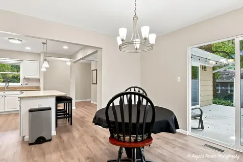1403 Dairy Lane Mundelein IL 60060