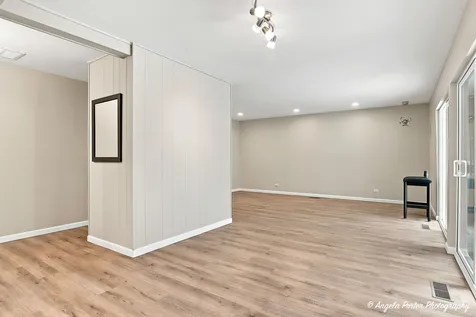 1403 Dairy Lane Mundelein IL 60060