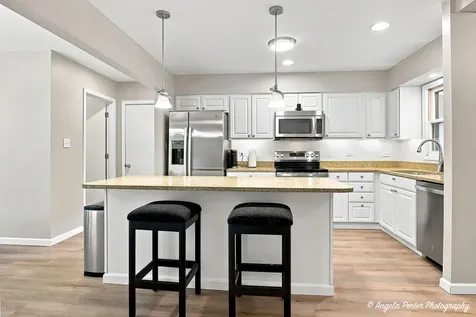 1403 Dairy Lane Mundelein IL 60060
