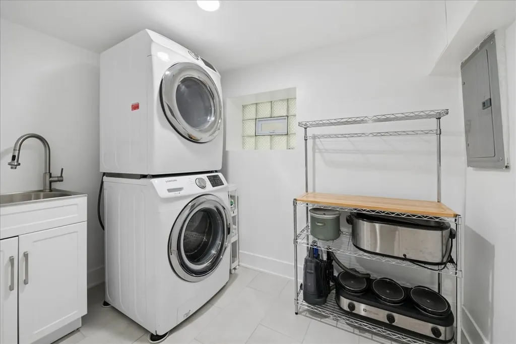 3427 North Kedzie Avenue Chicago IL 60618