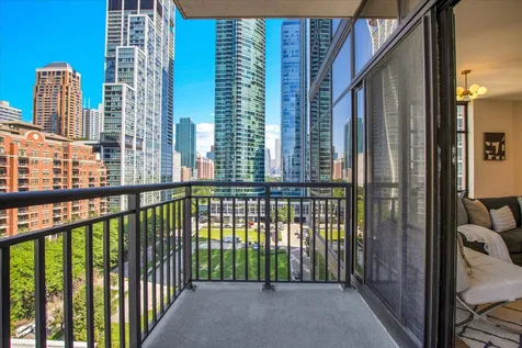 1322 South Prairie Avenue Chicago IL 60605