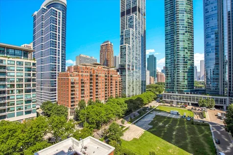 1322 South Prairie Avenue Chicago IL 60605