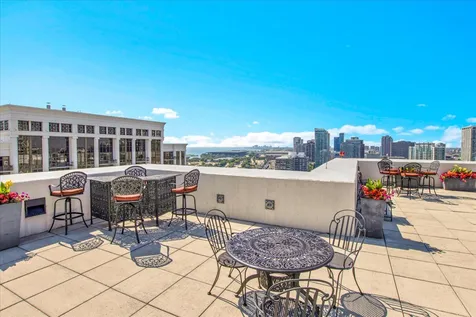 1322 South Prairie Avenue Chicago IL 60605