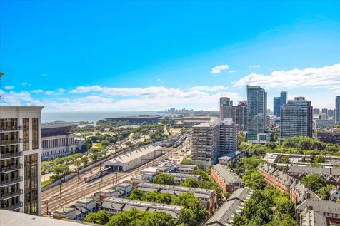 1322 South Prairie Avenue Chicago IL 60605
