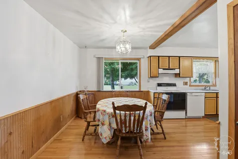 705 East Rosewood Street Watseka IL 60970