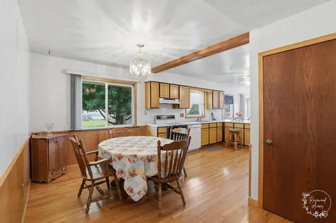 705 East Rosewood Street Watseka IL 60970