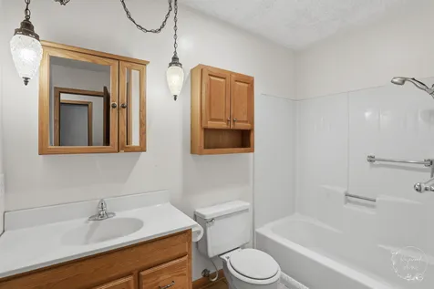 705 East Rosewood Street Watseka IL 60970