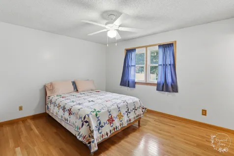 705 East Rosewood Street Watseka IL 60970