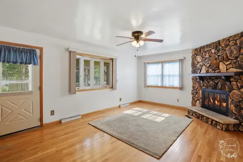 705 East Rosewood Street Watseka IL 60970