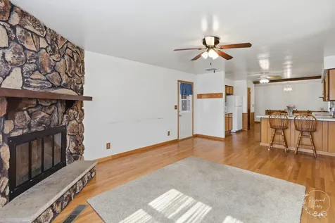 705 East Rosewood Street Watseka IL 60970