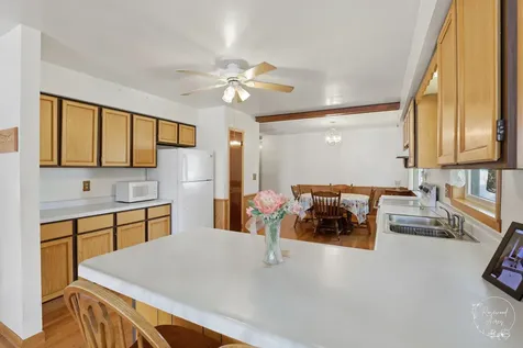 705 East Rosewood Street Watseka IL 60970