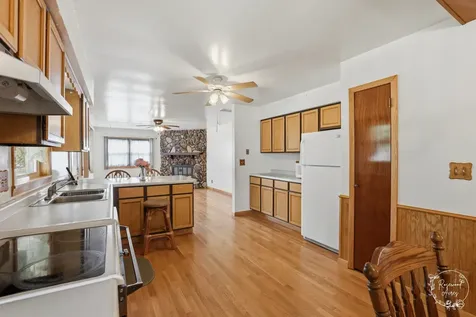 705 East Rosewood Street Watseka IL 60970