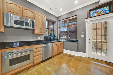 2239 West Washington Boulevard Chicago IL 60612