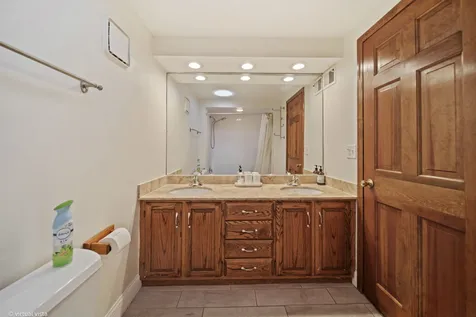 902 North Rohlwing Road Palatine IL 60074