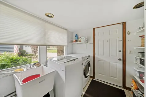 902 North Rohlwing Road Palatine IL 60074