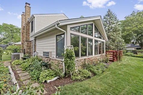 902 North Rohlwing Road Palatine IL 60074