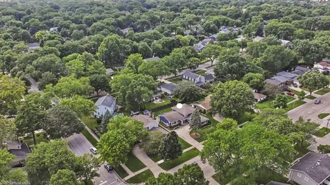 902 North Rohlwing Road Palatine IL 60074
