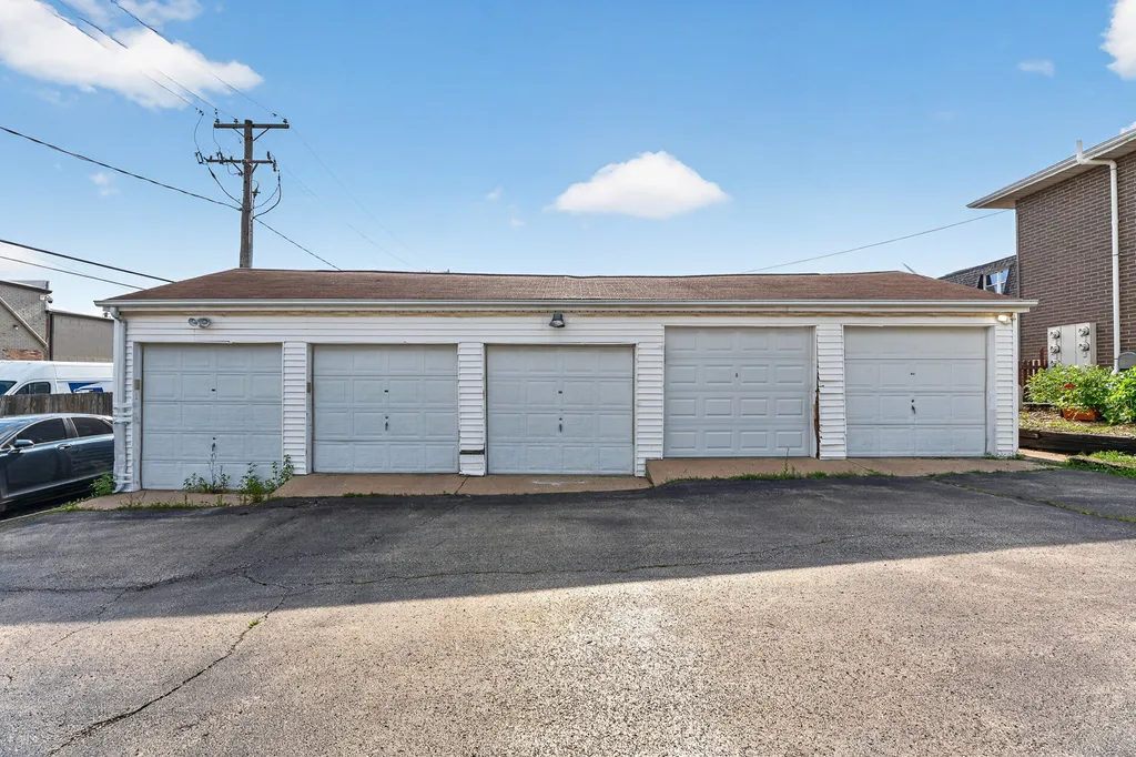 613 East 3rd Street Lockport IL 60441