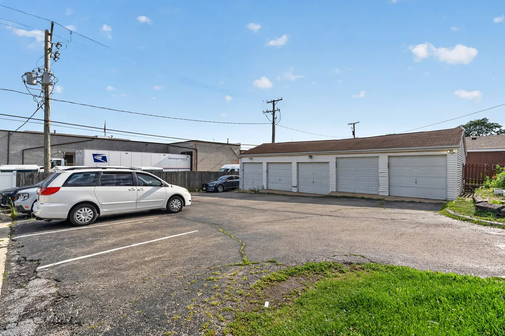 613 East 3rd Street Lockport IL 60441