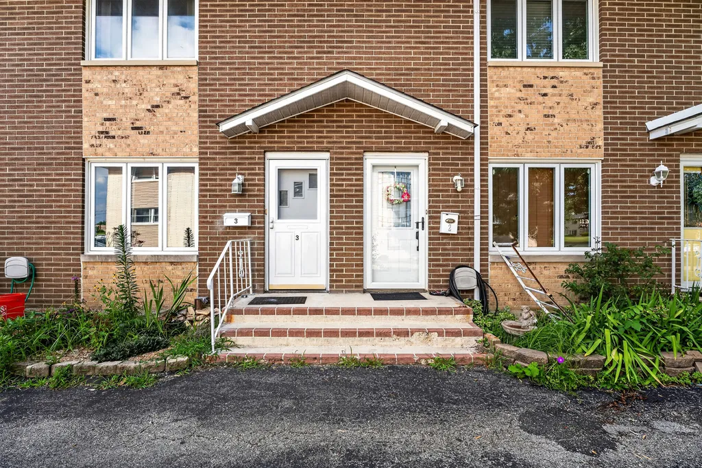 613 East 3rd Street Lockport IL 60441