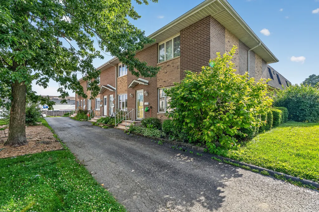 613 East 3rd Street Lockport IL 60441