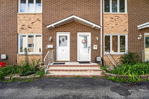 613 East 3rd Street Lockport IL 60441
