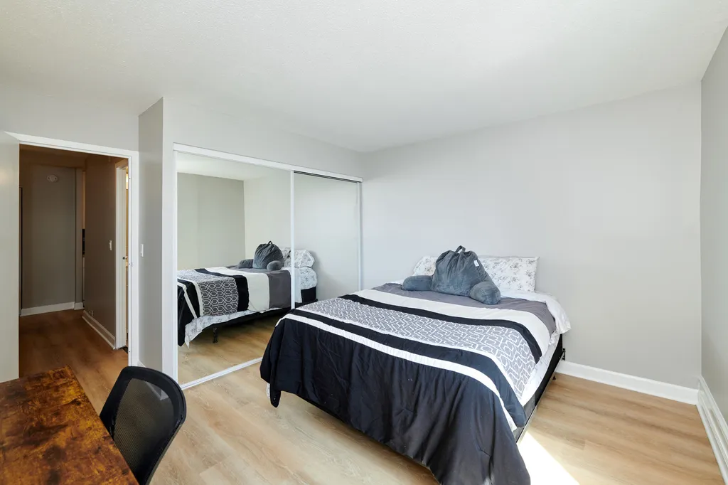 2740 North Pine Grove Avenue Chicago IL 60614