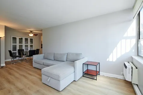 2740 North Pine Grove Avenue Chicago IL 60614
