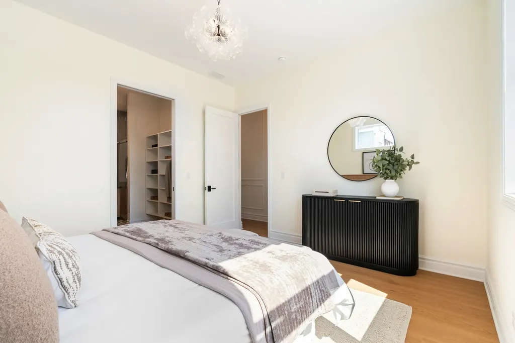 3329 North Whipple Street Chicago IL 60618