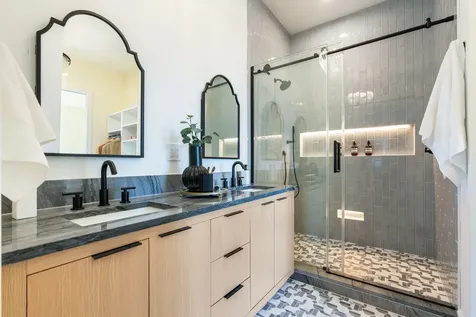 3329 North Whipple Street Chicago IL 60618