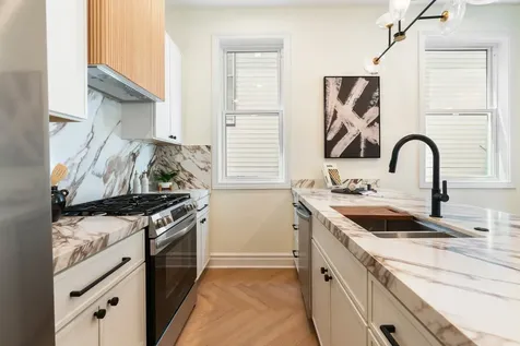 3329 North Whipple Street Chicago IL 60618
