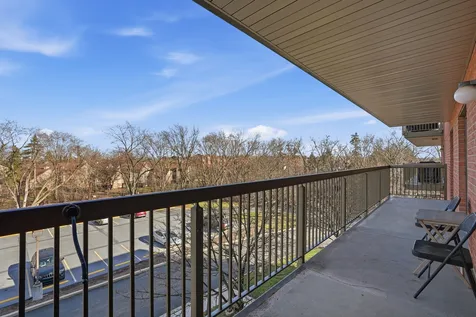 6443 Clarendon Hills Road Willowbrook IL 60527
